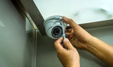 Các doanh nghiệp đang lắp camera giám sát tại nơi làm việc chú ý thông báo quan trọng từ Công an