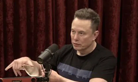Sẽ không còn App Store hay Google Play: Dự đoán của Elon Musk về tương lai điện thoại trong vài năm tới