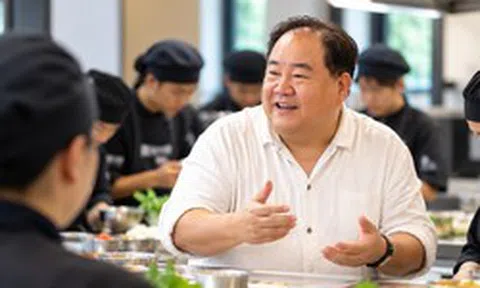 Founder KOTO: “Đừng phong người nghèo thành anh hùng chỉ vì họ vượt khó”