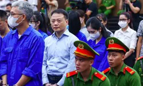 Hai nữ trợ thủ đắc lực giúp Shark Bình vận hành hệ thống rửa tiền, đối phó cơ quan điều tra