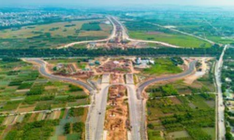 Toàn cảnh tuyến vành đai 85.000 tỷ đồng, rộng gấp 3 lần đường băng sân bay: 15km đường song hành vừa thông xe, kết nối cầu 10.000 tỷ đang thành hình với đại lộ đẹp nhất Việt Nam