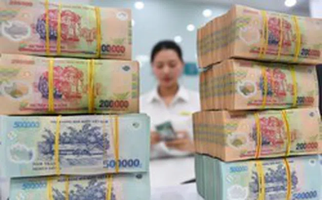 Trái phiếu sắp đến kỳ đáo hạn, lãi suất huy động neo cao